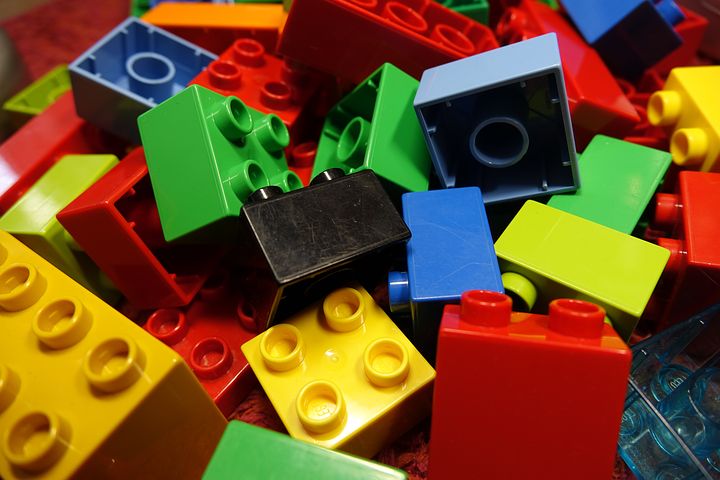 Klocki lego – jak znaleźć odpowiedni zestaw dla dziecka